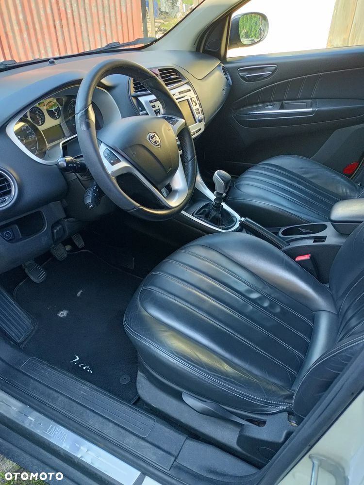 Lancia Delta 1.4 T-Jet 16v Platino - 11