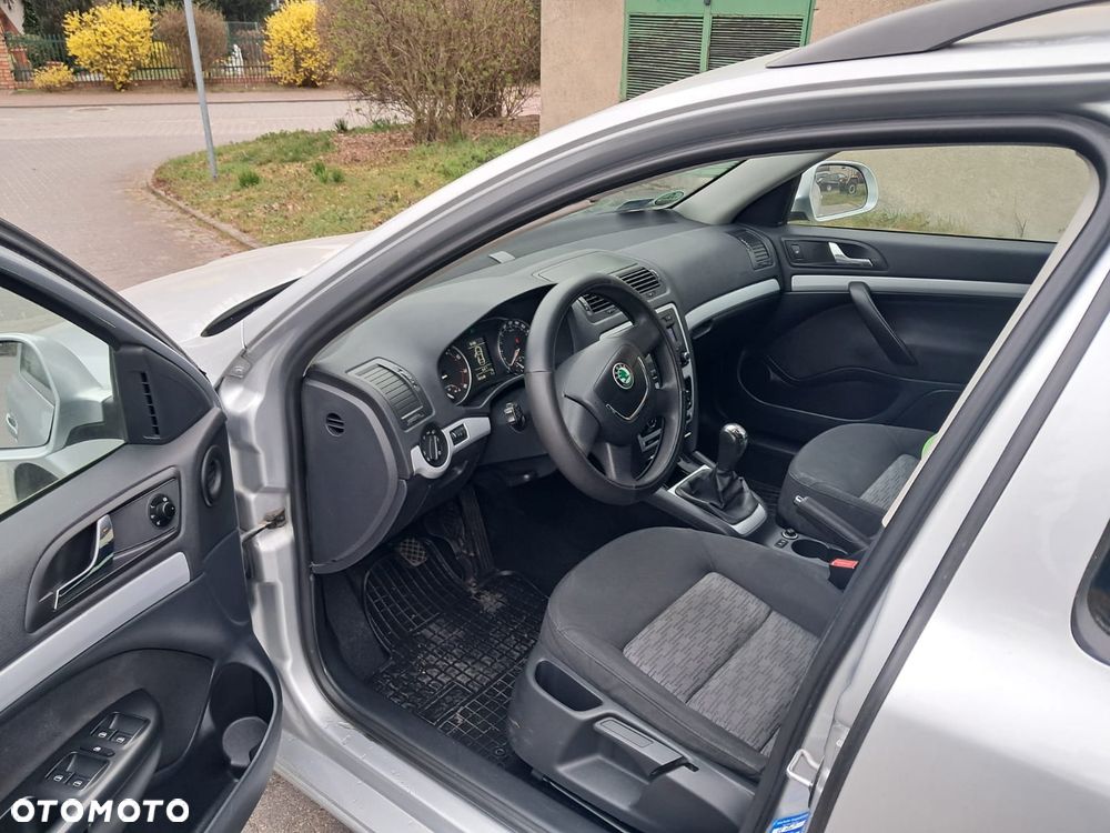 Skoda Octavia 1.8 TSI IMPULS EDITION - 10