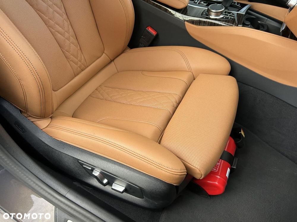 BMW Seria 5 - 24