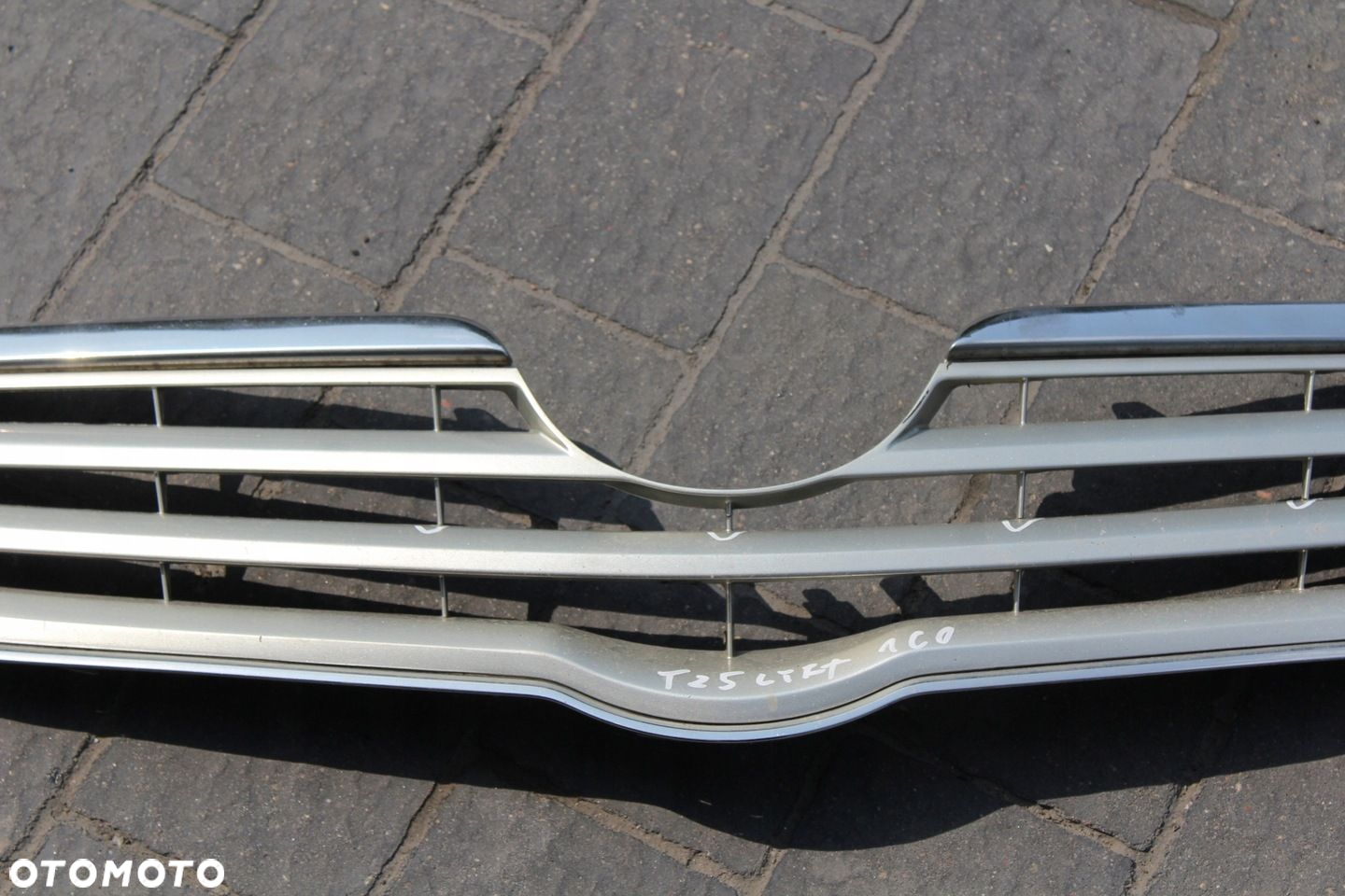 ATRAPA ZDERZAKA GRILL TOYOTA AVENSIS T25 LIFT KOLOR 1C0 53114-05070 - 3