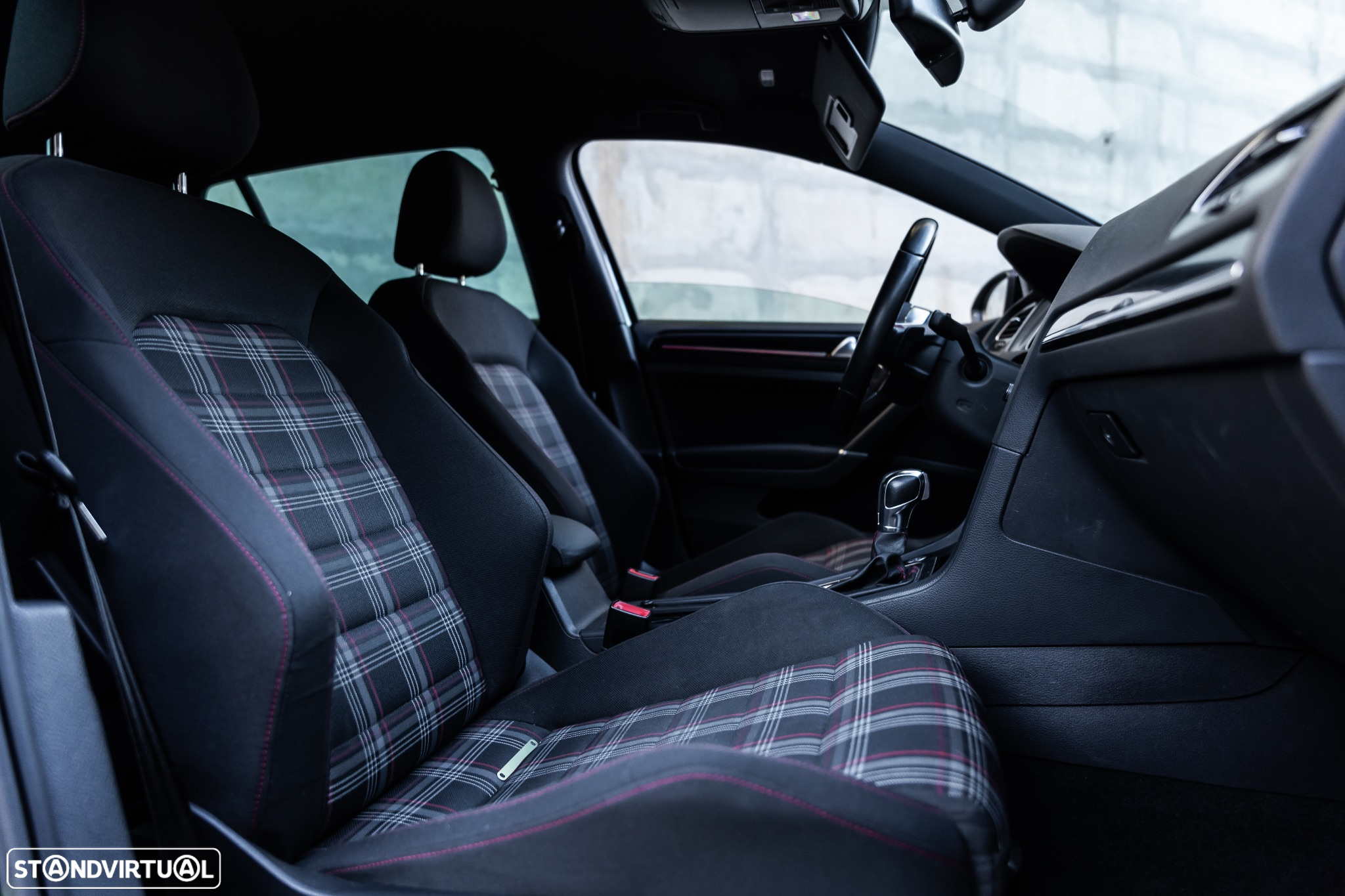 VW Golf 2.0 TSi GTi DSG Performance - 19