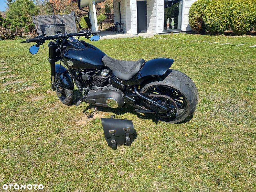 Harley-Davidson Dyna Fat Bob - 13