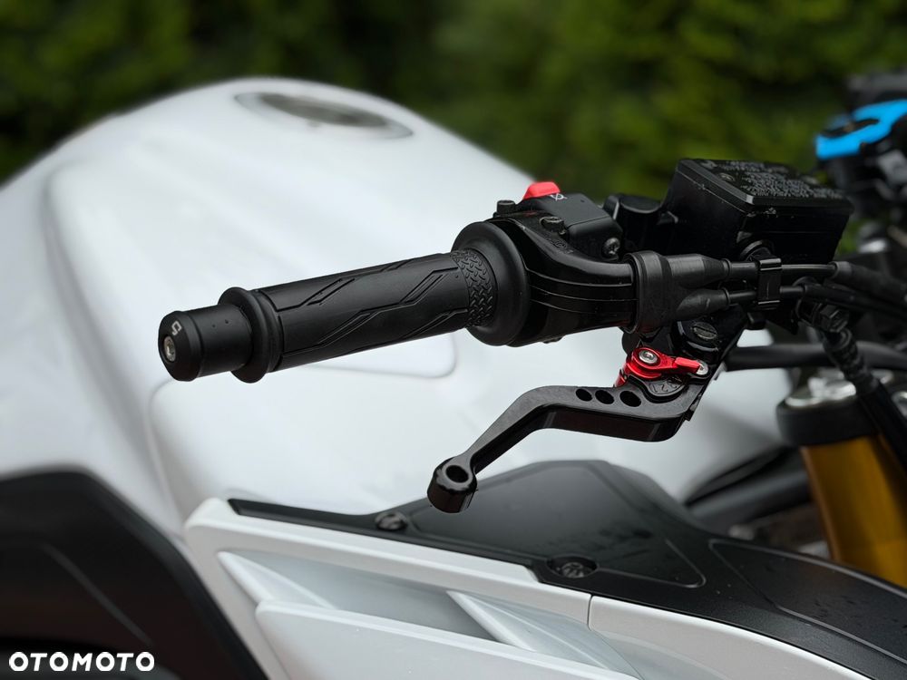 Yamaha FZ8 - 25
