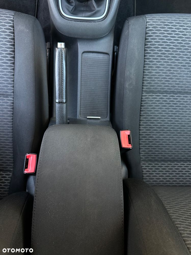 Volkswagen Golf 1.2 TSI Style - 34