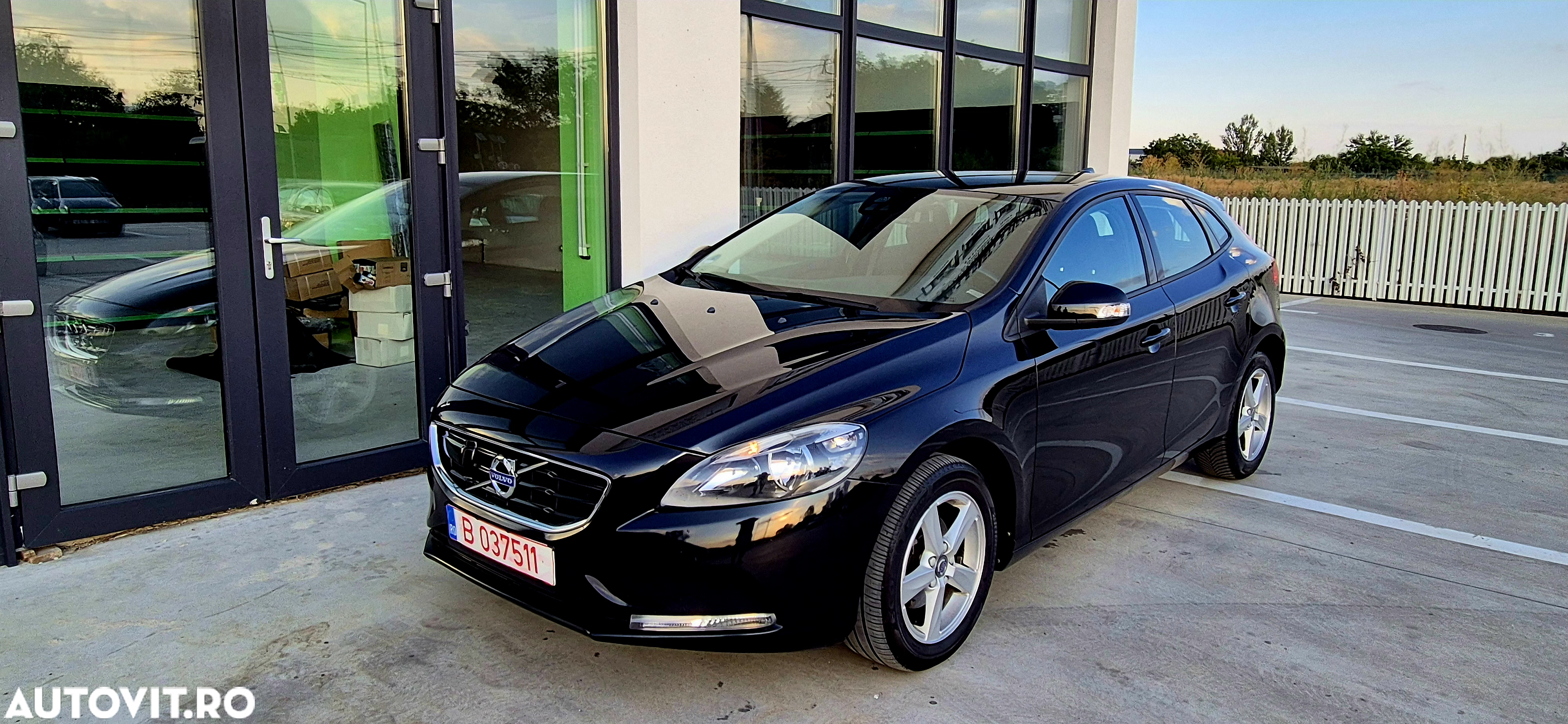 Volvo V40 D2 94g Kinetic - 10
