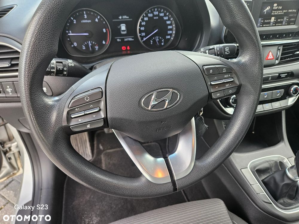 Hyundai i30 1.6 D Comfort - 12