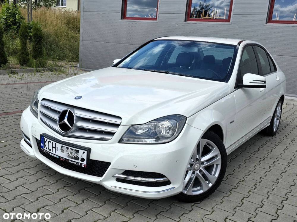 Mercedes-Benz Klasa C 180 CGI Automatik BlueEFFICIENCY SPORT EDITION - 2