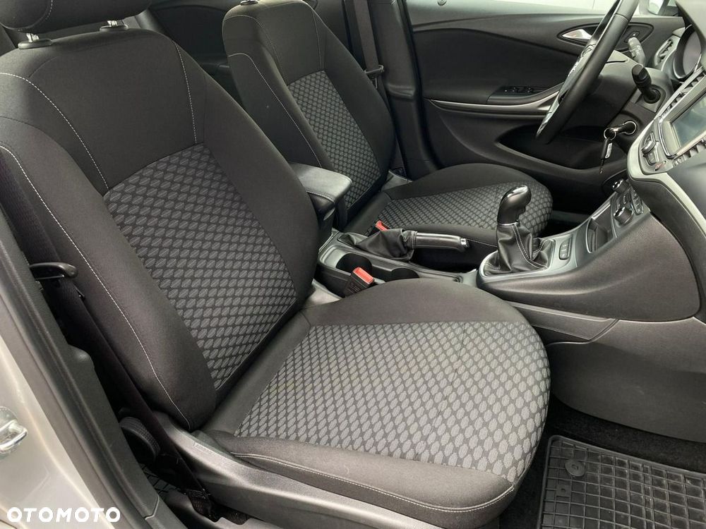 Opel Astra 1.4 T Enjoy S&S - 28