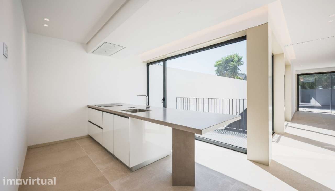 Moradia V4+1 com vista mar, piscina e jardim em Canidelo, Gaia - Grande imagem: 5/22