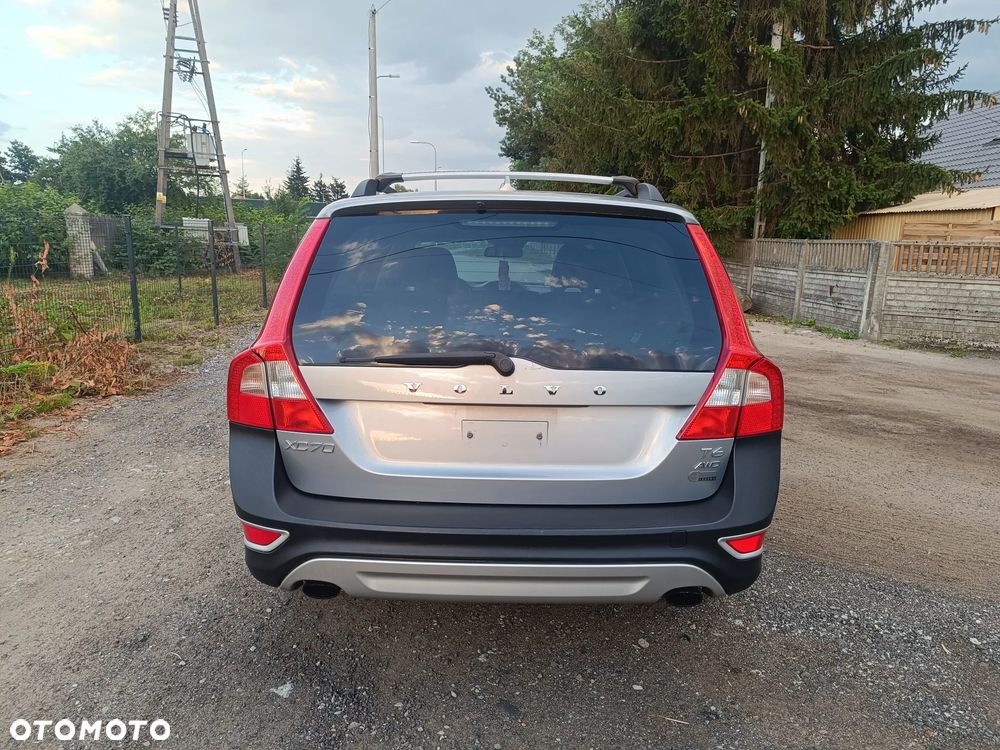 Volvo XC 70 T6 AWD Geartronic Momentum - 9