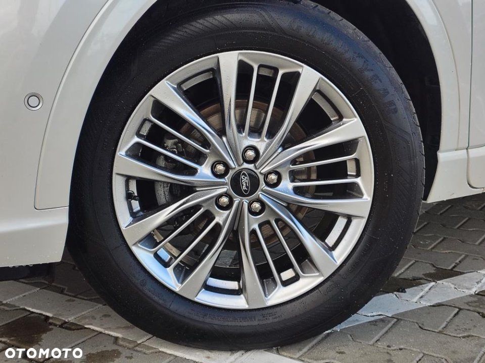 Ford Kuga - 9