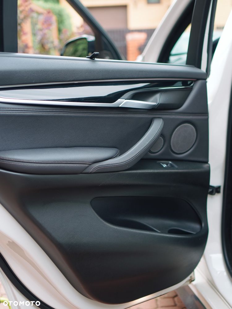 BMW X5 xDrive35i - 33