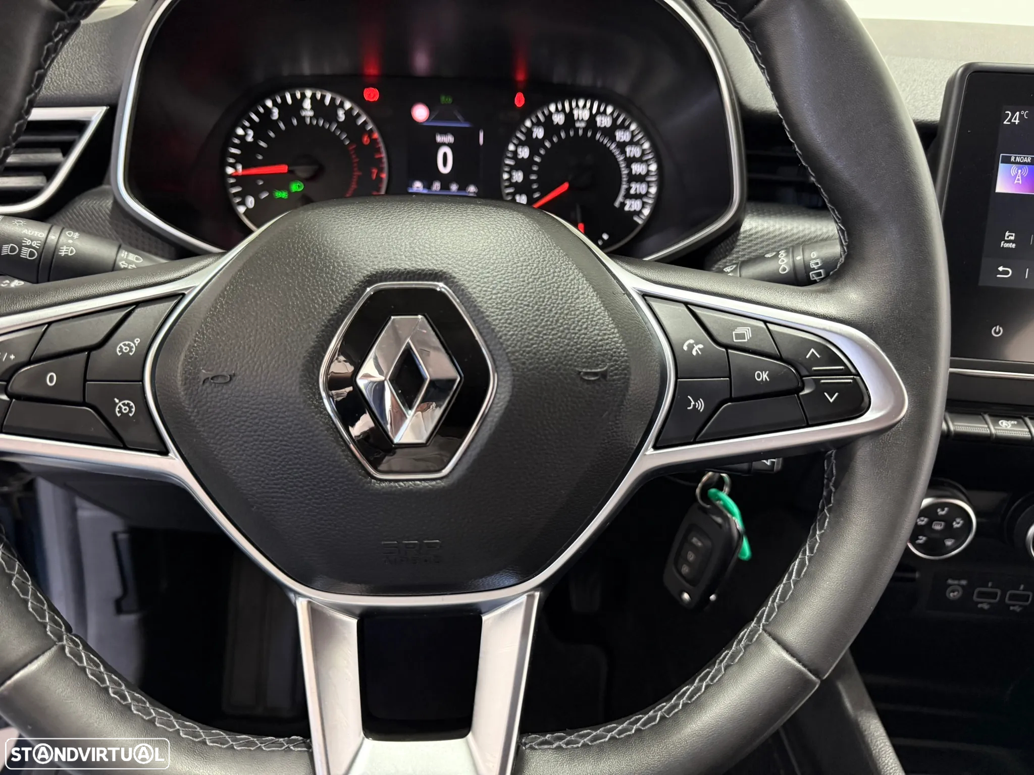 Renault Clio 1.0 TCe Exclusive - 25