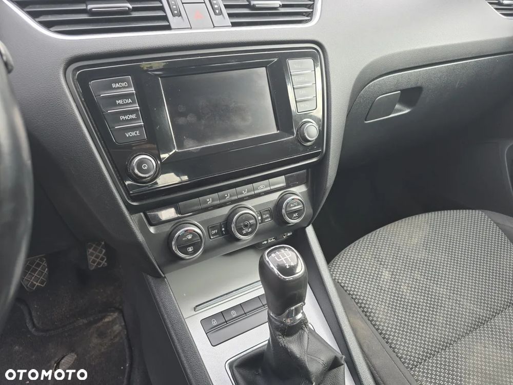 Skoda Octavia 1.6 TDI DPF Ambition - 15
