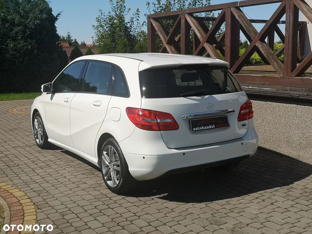 Mercedes-Benz Klasa B 180 Edition - 4