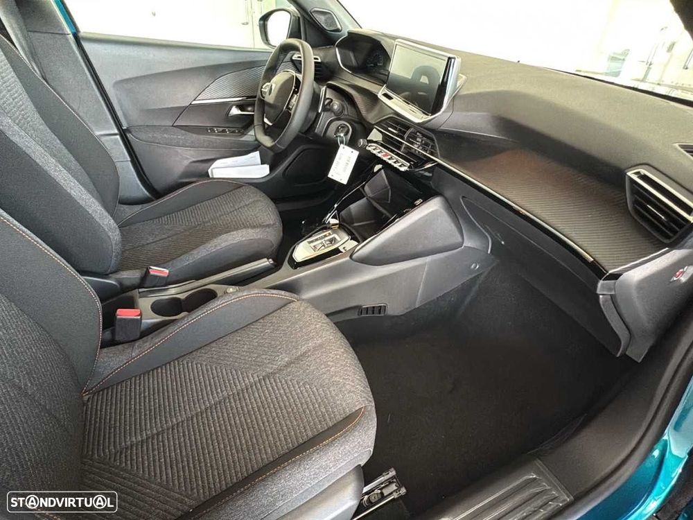 Peugeot 2008 1.2 Hybrid Style e-DCS6 - 14