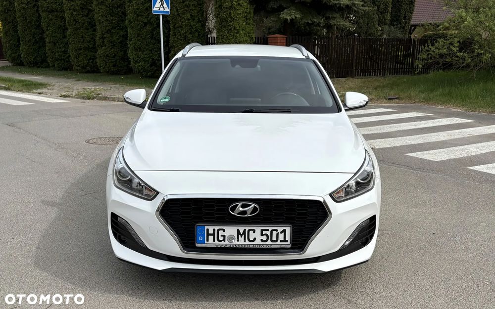Hyundai i30 1.4 Passion - 16
