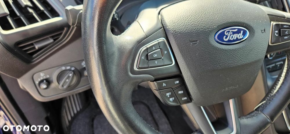 Ford Grand C-MAX - 24