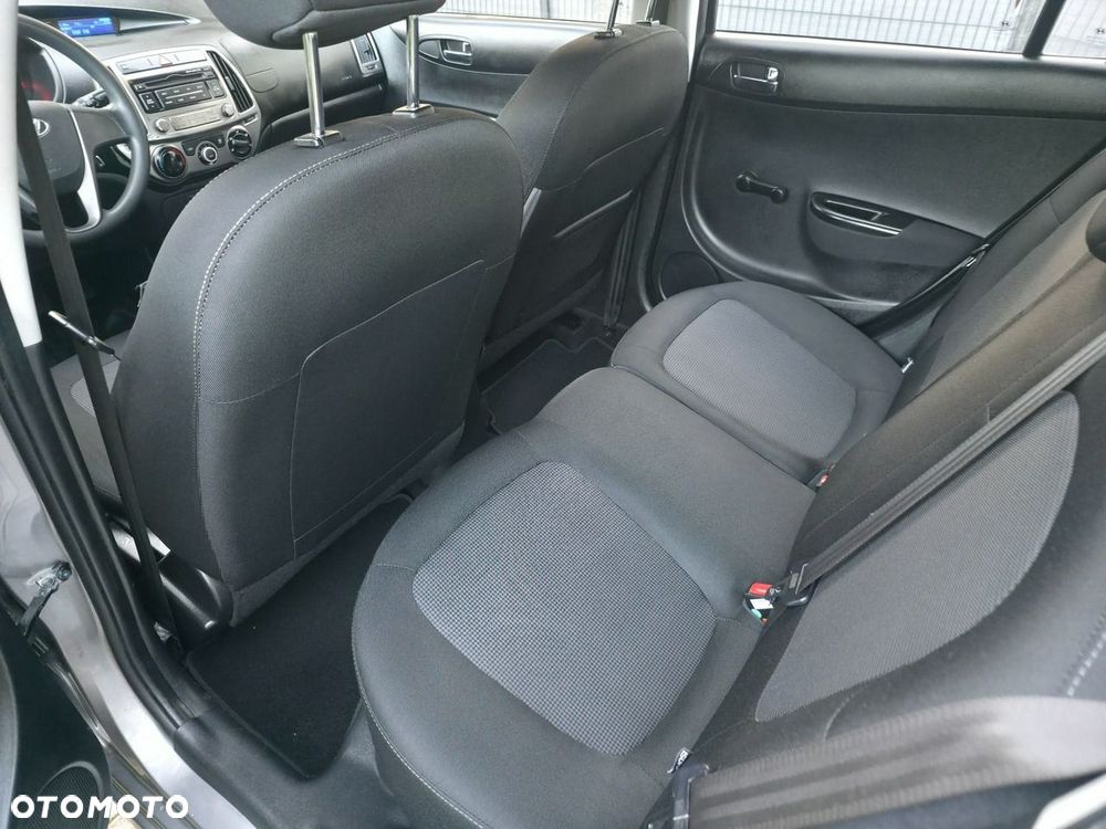 Hyundai i20 - 8