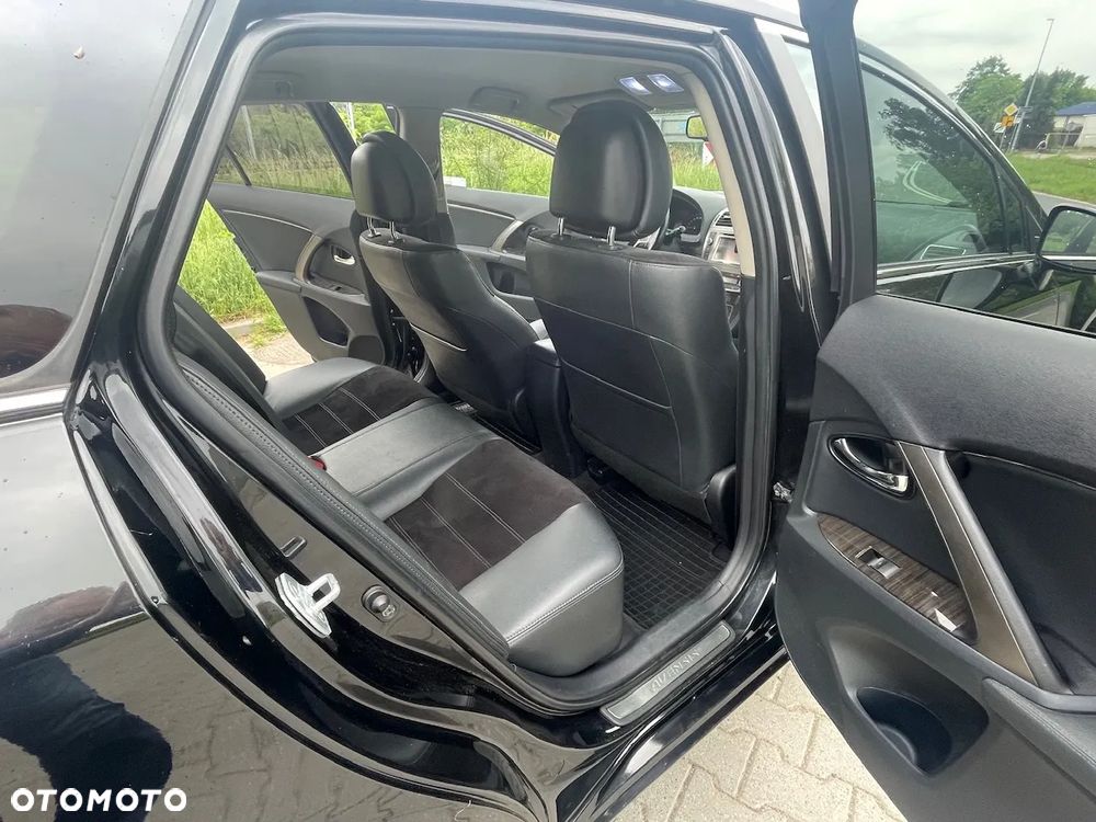 Toyota Avensis 2.0 D-4D Style - 17