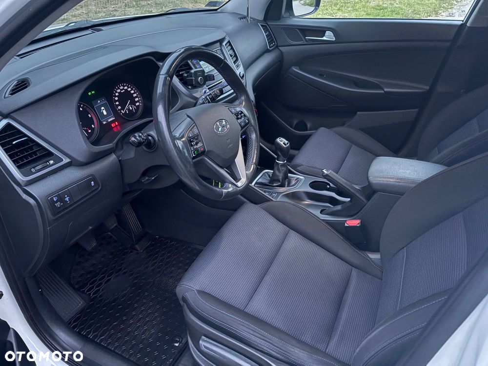 Hyundai Tucson 1.7 CRDI BlueDrive Comfort 2WD - 10