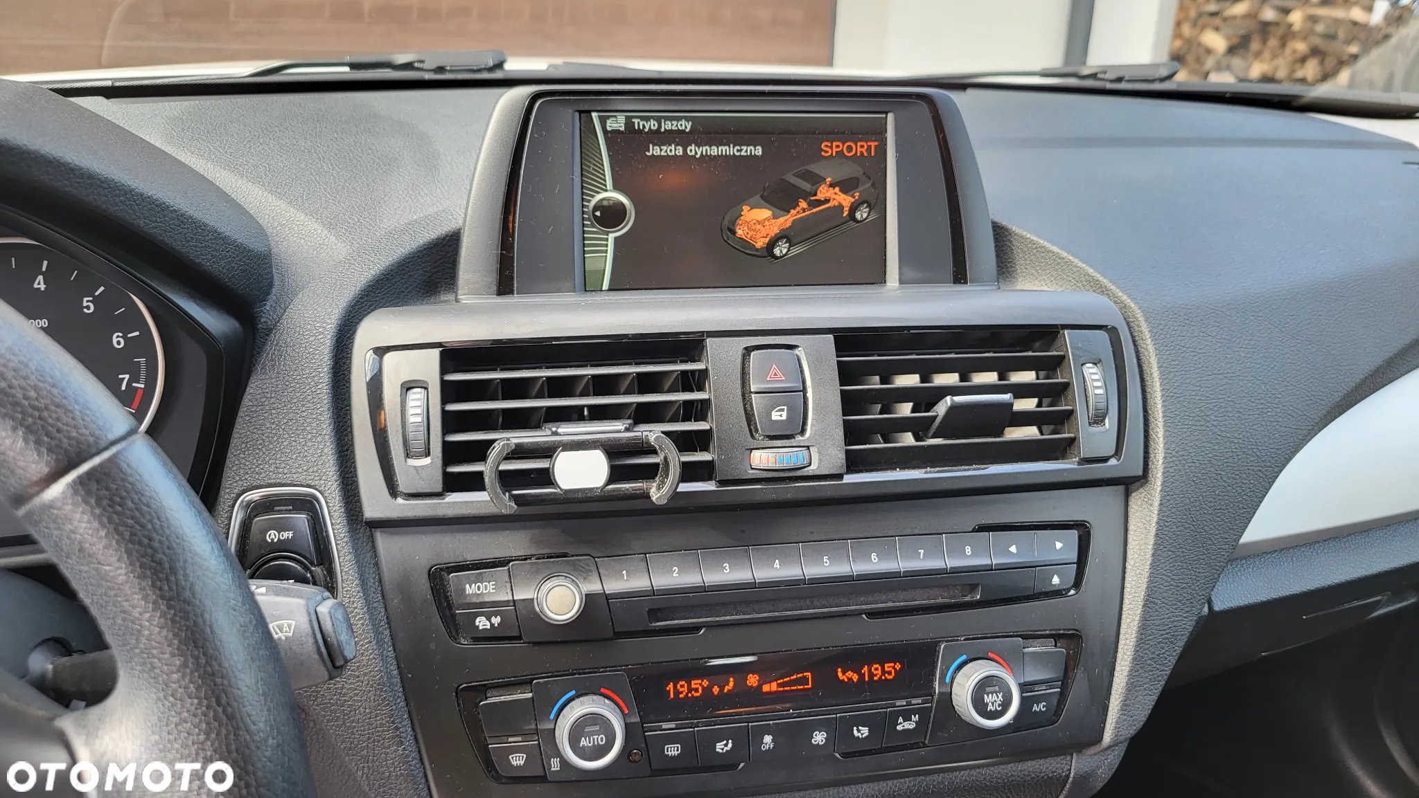 BMW Seria 1 116i - 15