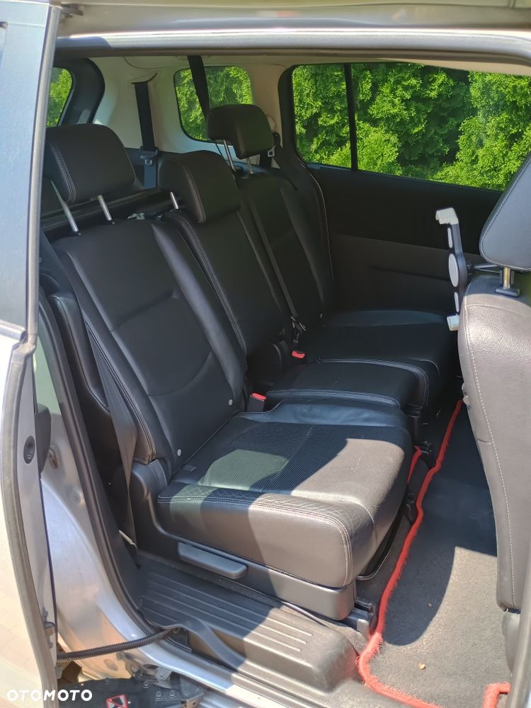 Mazda 5 - 15