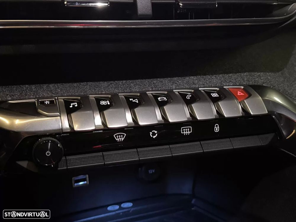 Peugeot 3008 1.6 BlueHDi GT Line - 28