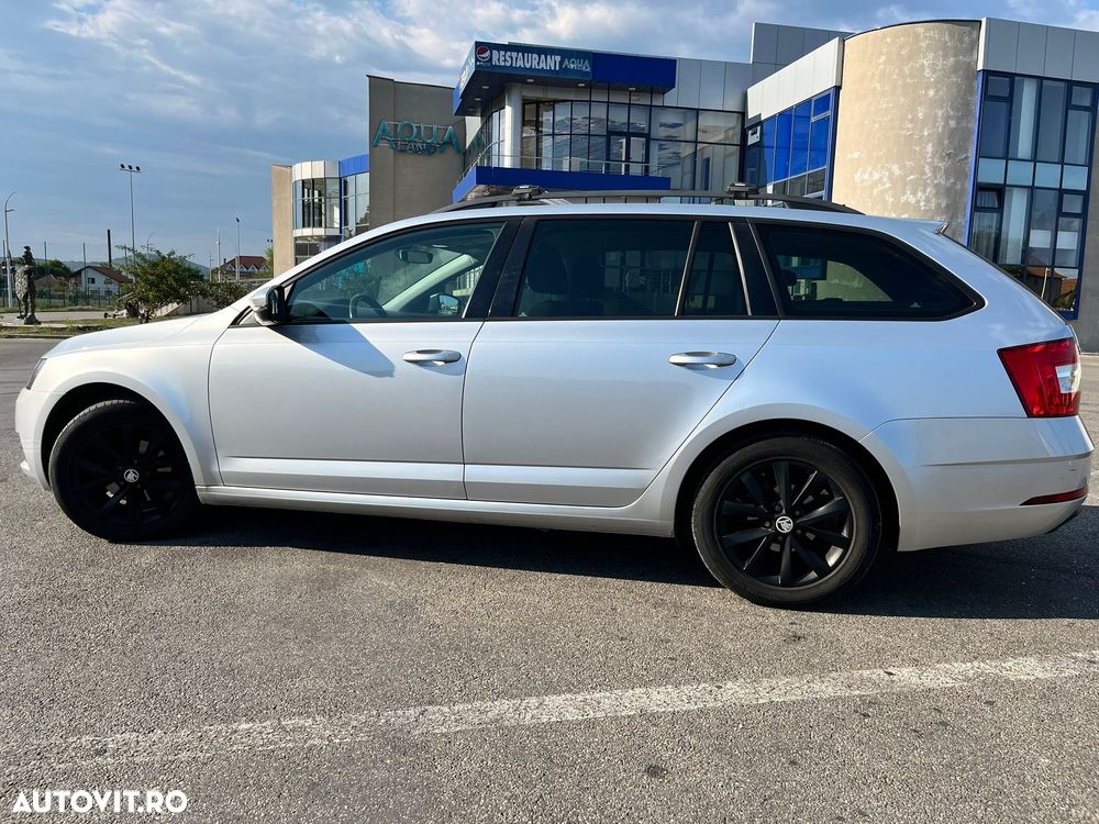 Skoda Octavia Combi Diesel 1.6 TDI DSG Ambition - 3