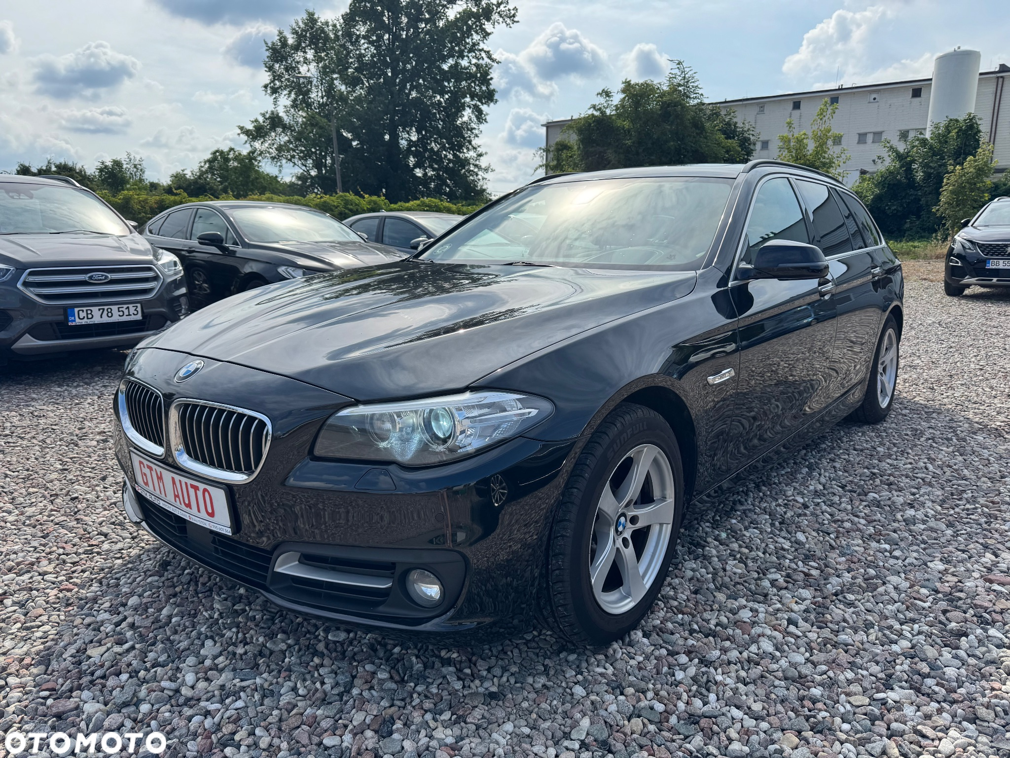 BMW Seria 5 520d xDrive - 4