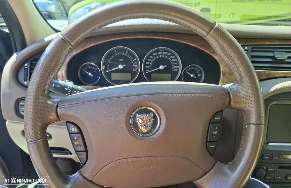 Jaguar S-Type 2.7 D V6 Classic Auto. - 11