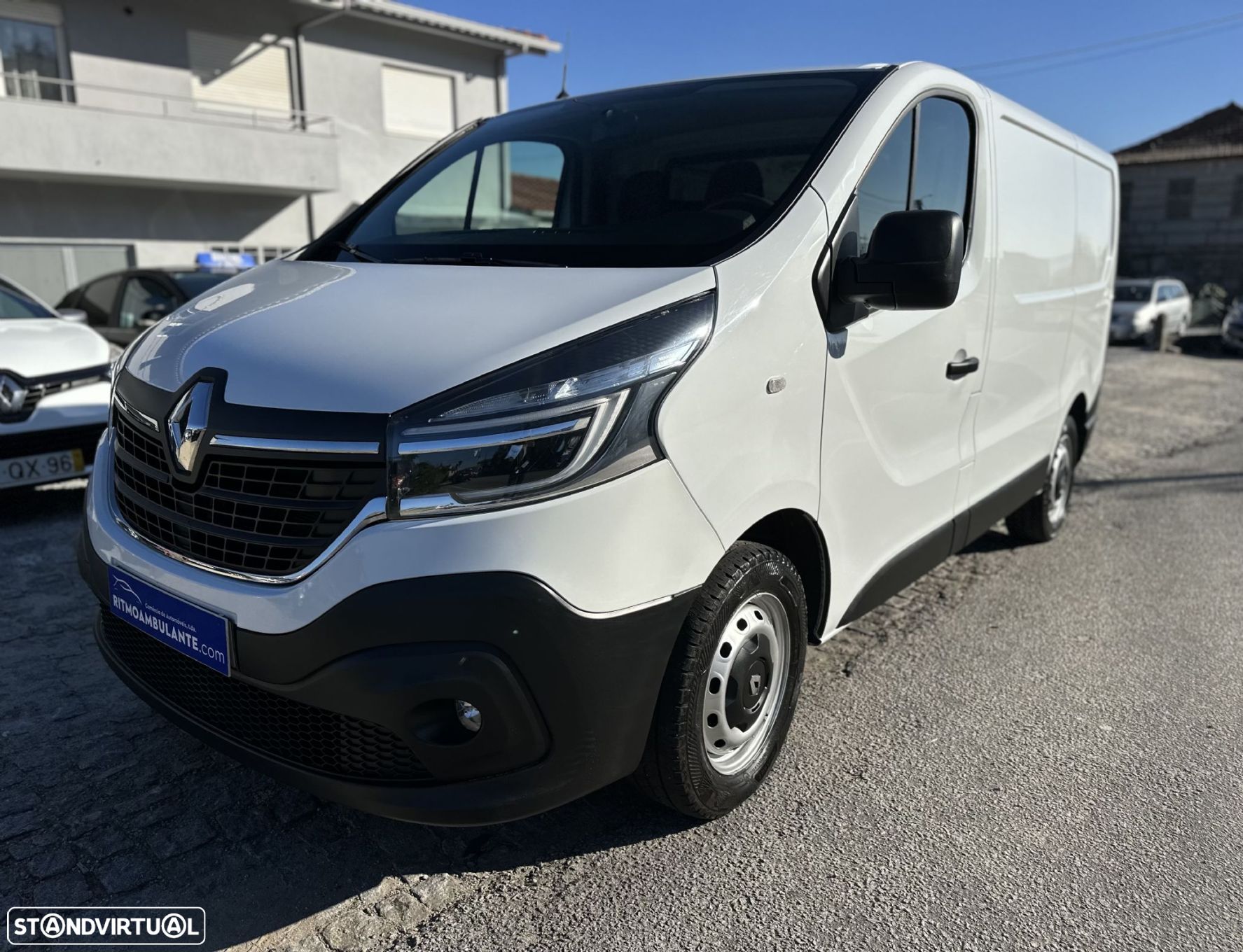 Renault Trafic 2.0dCi 120cv L1H1 Iva Dedutivel - 1