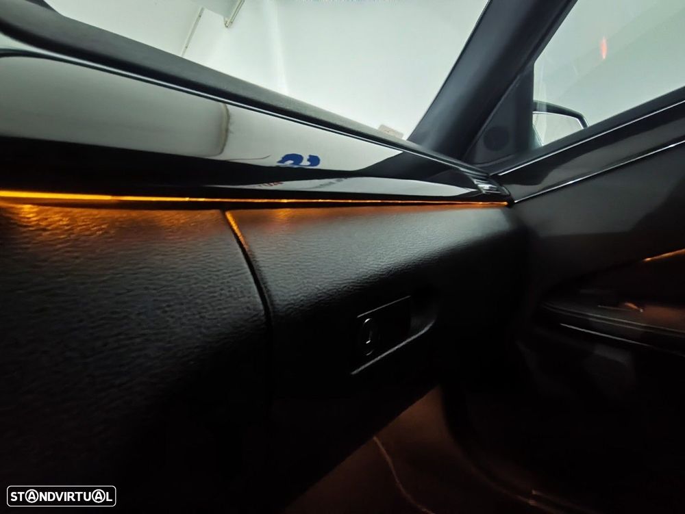 Mercedes-Benz E 250 BlueTEC Avantgarde Auto. - 31