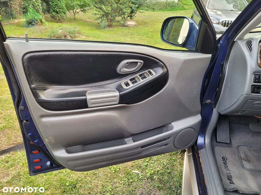 Suzuki Grand Vitara ver-2-5-v6 - 11