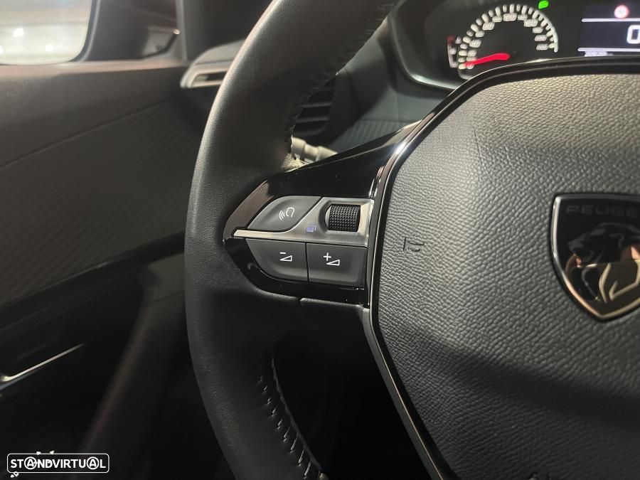 Peugeot 2008 1.2 PureTech Style - 16