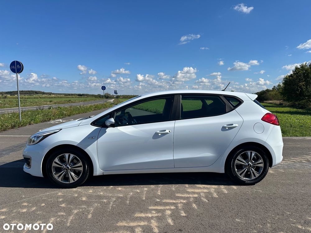 Kia Ceed 1.4 CVVT Dream Team Edition - 21