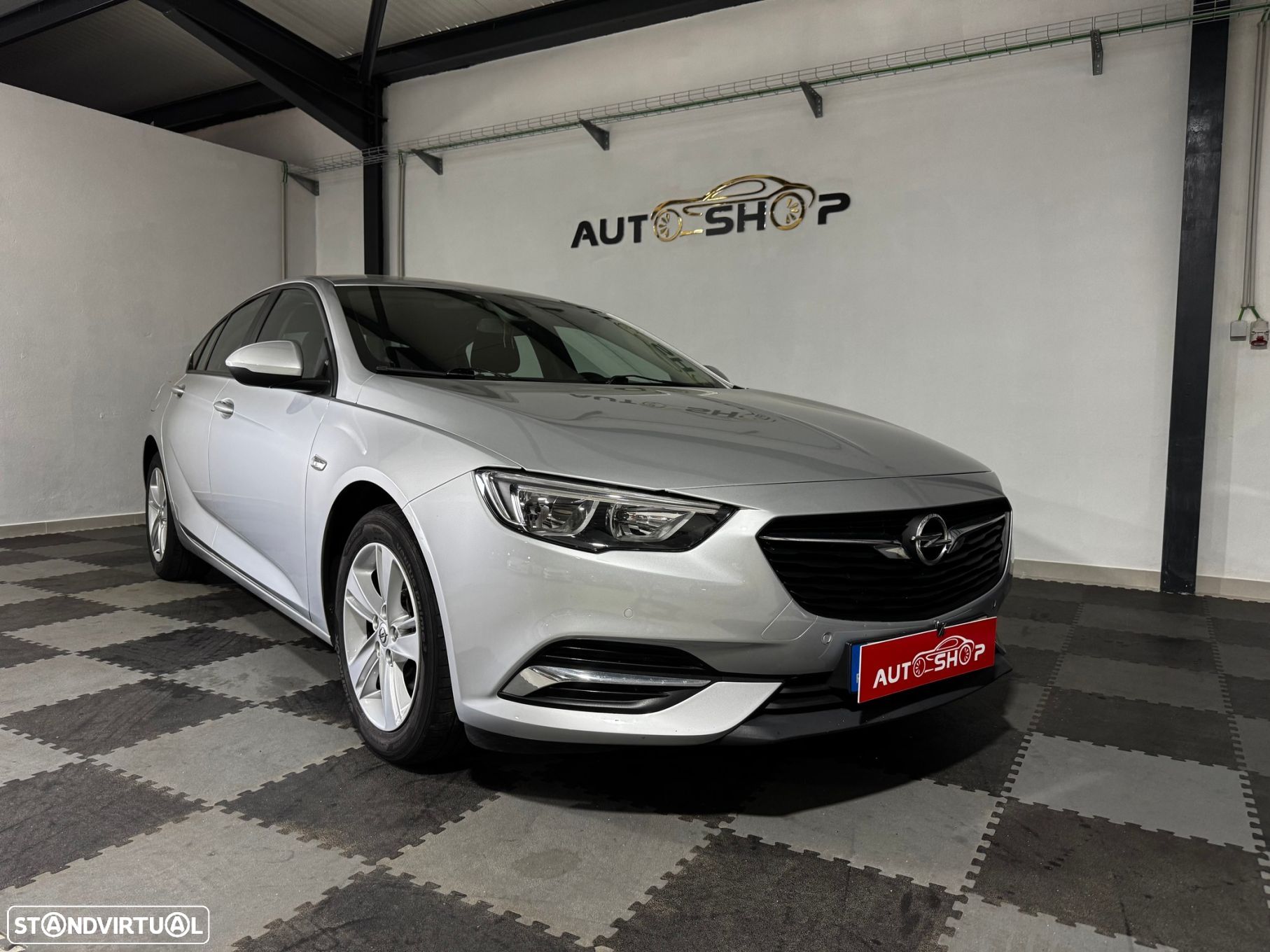 Opel Insignia Grand Sport 1.6 CDTi Selective - 1