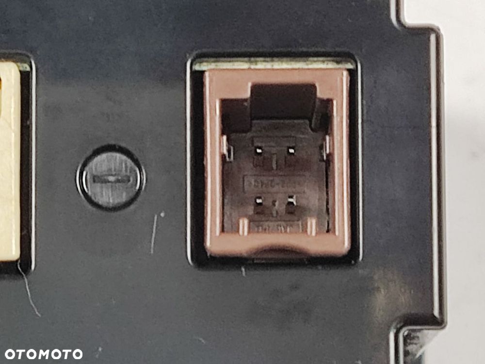 LEXUS ES gen VII 18-21r Gniazdo Panel USB - 12