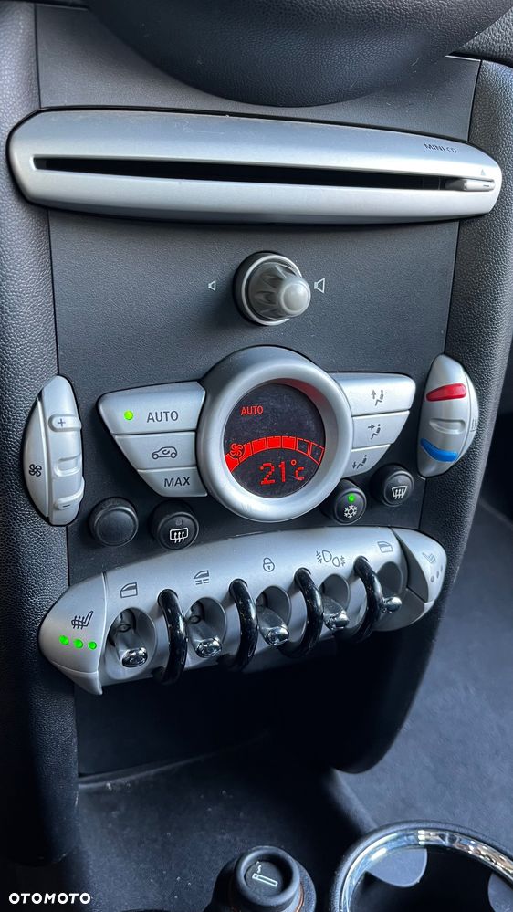 MINI Cooper Standard - 8