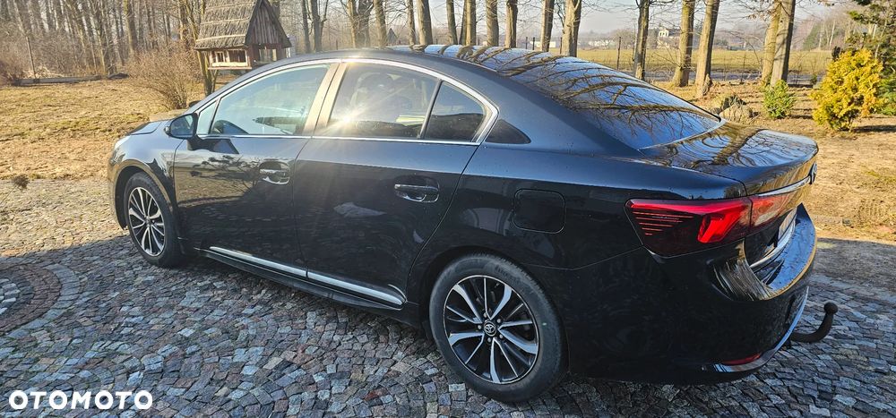 Toyota Avensis 2.0 Premium MS - 10