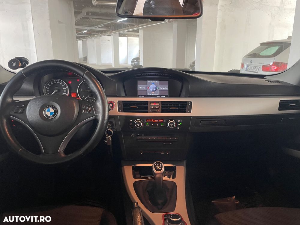 BMW Seria 3 318d - 9