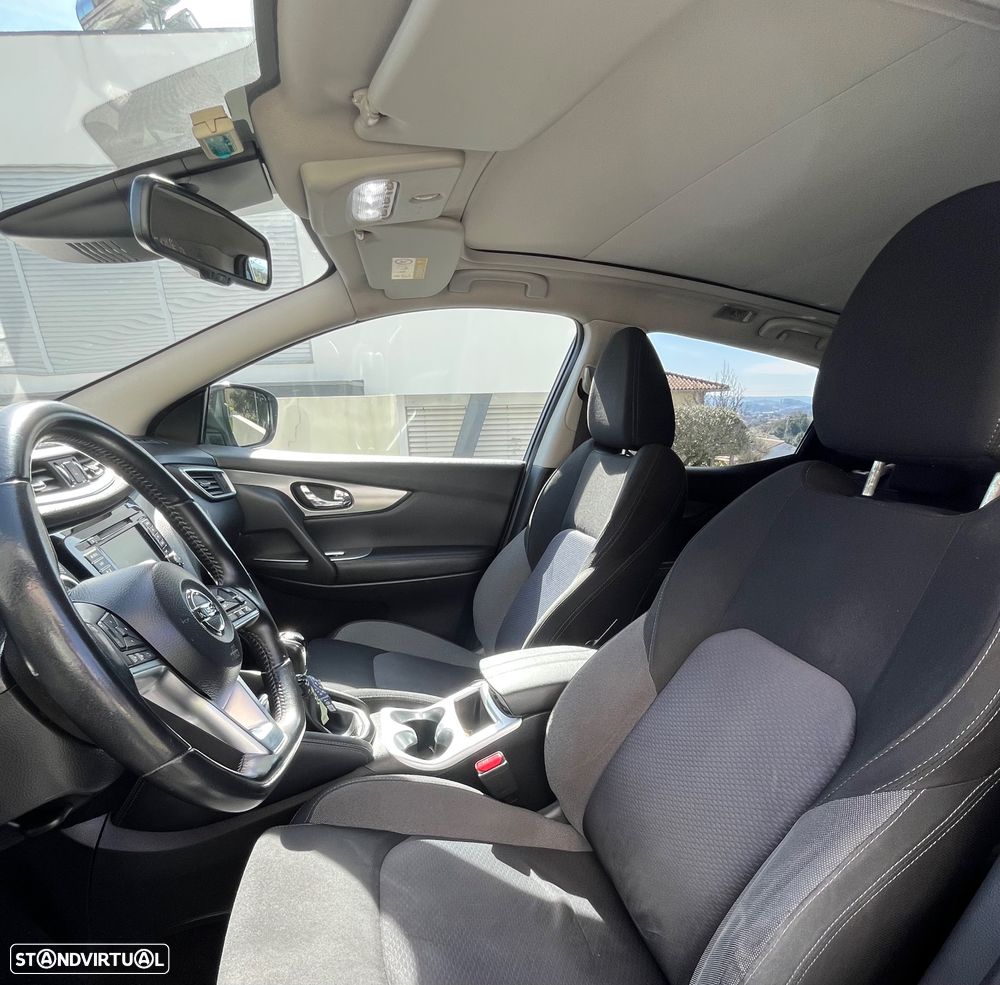 Nissan Qashqai 1.3 DIG-T N-Connecta J18 - 11