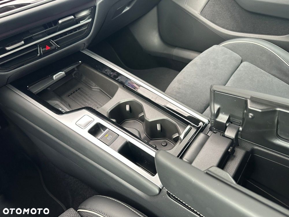 Volkswagen Passat - 24