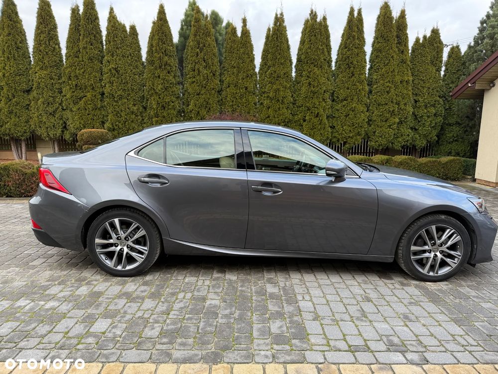 Lexus IS 200t / 300 Elegance - 3