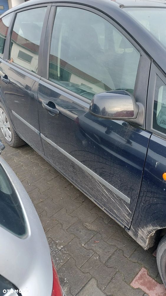 Ford Focus C-MAX 1,6 d 1,8 b 2004r. na części lamy drzwi szyby - 12