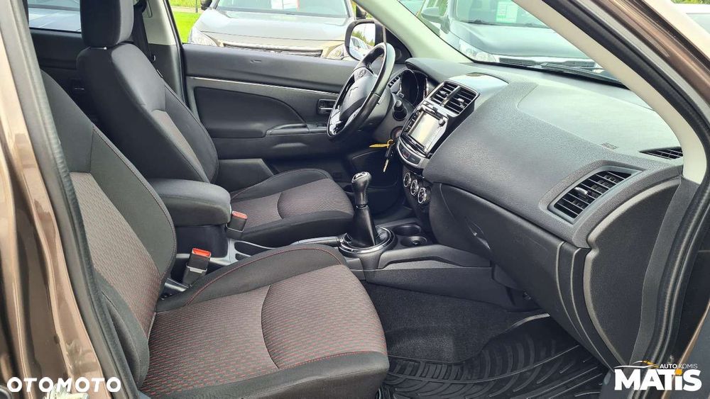 Mitsubishi ASX - 21