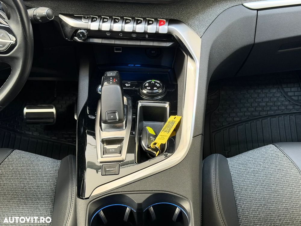 Peugeot 5008 PureTech 130 EAT8 Stop & Start GT - 12