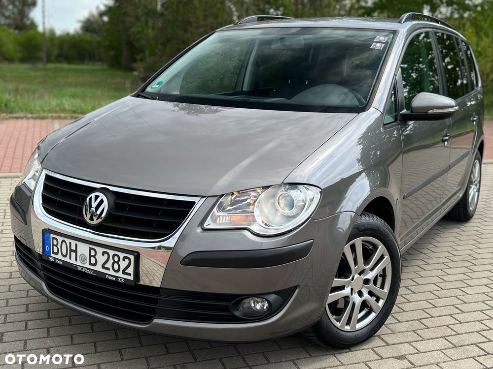 Volkswagen Touran 1.6 - 4