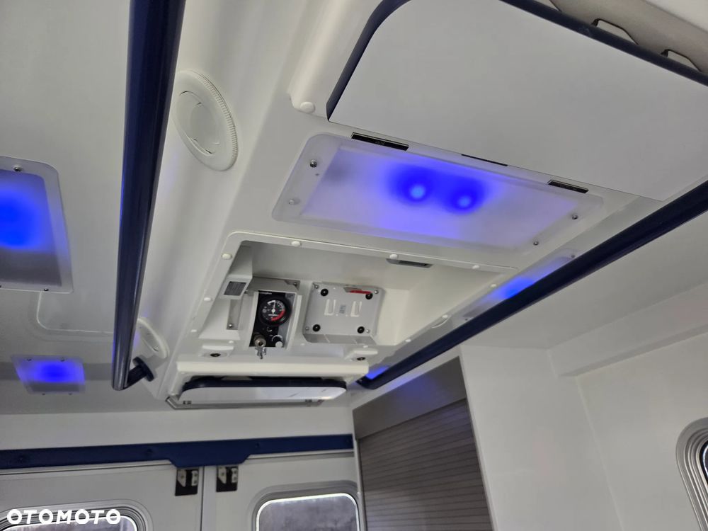 Mercedes-Benz SPRINTER - 18