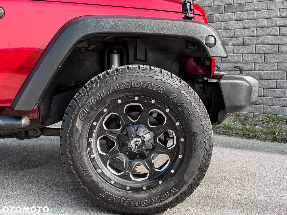 Jeep Wrangler 3.6 Unlim X - 23